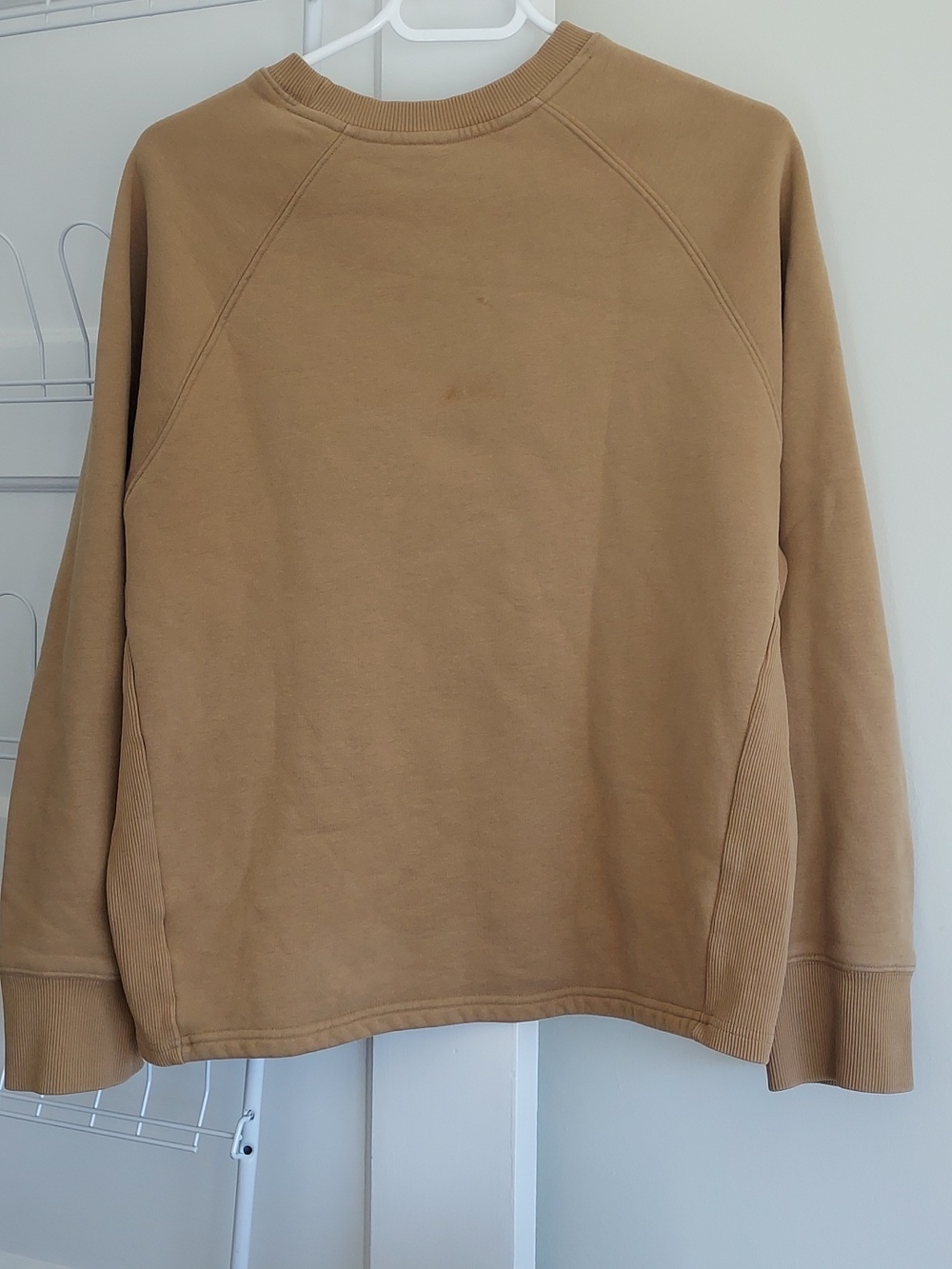 Vuori Women's Restore Oversized Crew Sweatshirt Tan Active Casual Travel - Picture 2 of 5